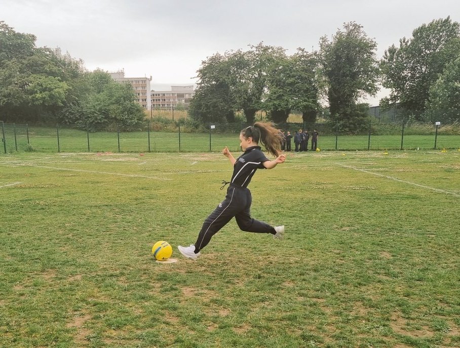 Dixonsma_MrsK's tweet photo. Well done to all who took part today in our Sports Day 👏👏 A great day!  @MrsLangTeaches @DixonsMA_PE https://t.co/gvv4ZJIPT0