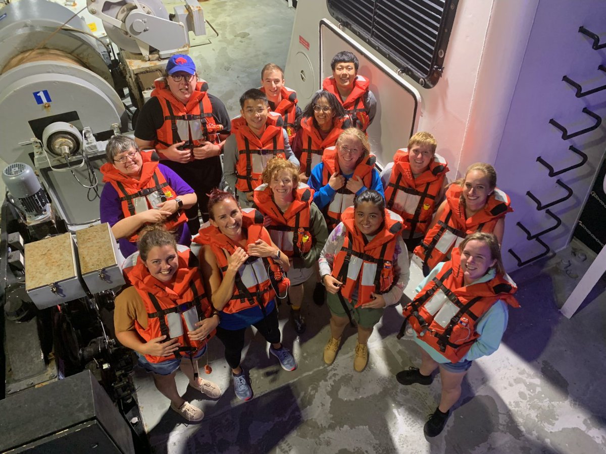 Monday morning, 12 @tamu oceanography graduate students set sail on an at-sea training cruise aboard the R/V Point Sur! Dr. Chrissy Wiederwohl is leading the cruise as chief scientist & Dr. Shari Yvon-Lewis as co-chief scientist.