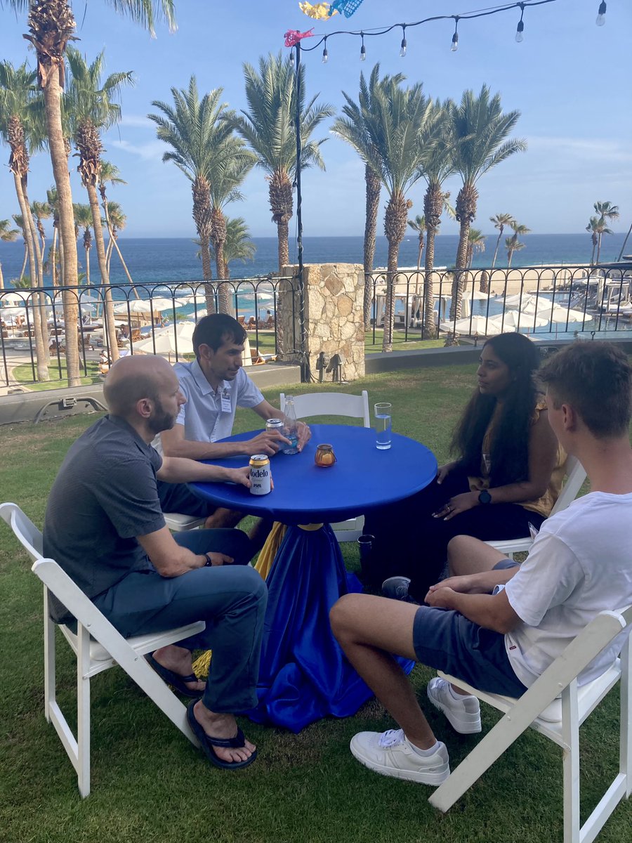 IEEEPhotonics's tweet photo. Such an inspiring evening! The #IEEESUM Mentor Match connected over 55 mentees with mentors. Program is designed to help students &amp; early career expand their professional networks, gain personalized #career insights, &amp; receive guidance from senior professionals in #photonics. https://t.co/hxIumi2wMR