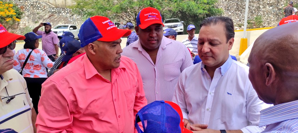 JuyoeliD's tweet photo. En la reciente reunión con el próximo presidente @AbelMartinezD, la comisión encabezada por nuestro presidente @vicioso_made presentó la #GorraOficial 🧢 del movimiento #SumandoFuerzasConAbel; ellas recorrerán el país entero en promoción a su candidatura.
@MartinezAnica https://t.co/VgA0MupA3L