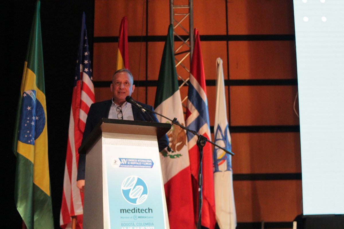 ACHC_Col's tweet photo. #SimposioACHC Aprendiendo con Luiz Reis sobre transparencia en compras, sus 5 consejos:
1. Desmitificar la digitalización en la gestión hospitalaria
2. Mantener candados digitales
3. Capacitación constante
4. Compromiso de la gerencia desde cualquier parte
5. Gestión de reportes https://t.co/17HuLxQxWq