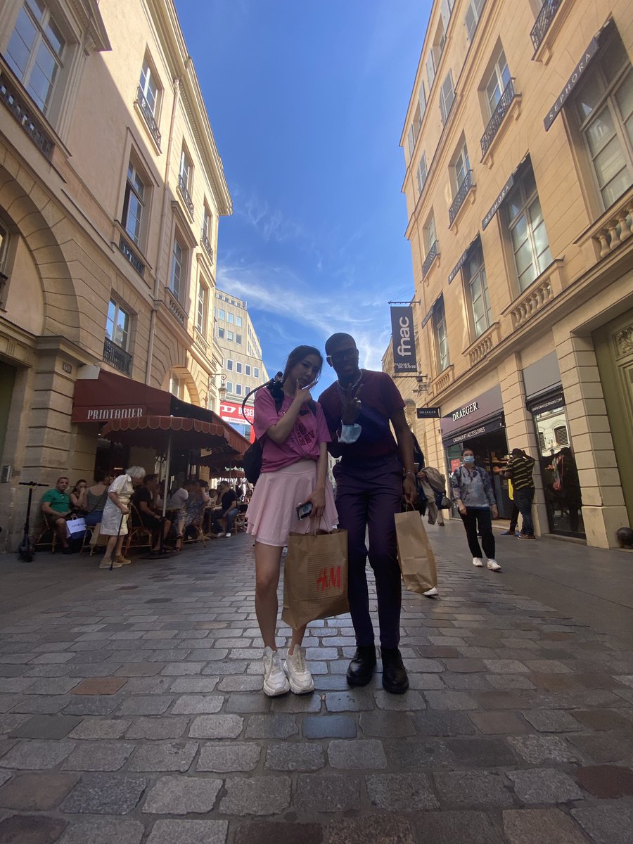 OokChristy's tweet photo. SO HAPPY I GOT TO MEET @fuslie AND @blaustoise TODAY !!! https://t.co/lG4MSTebZl