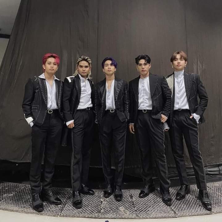 hnnhcrys's tweet photo. LET'S DO OUR BEST FOR THE PPOP KINGS! MASS VOTING!!✨

@SB19Official #SB19 https://t.co/nDL7c740n9