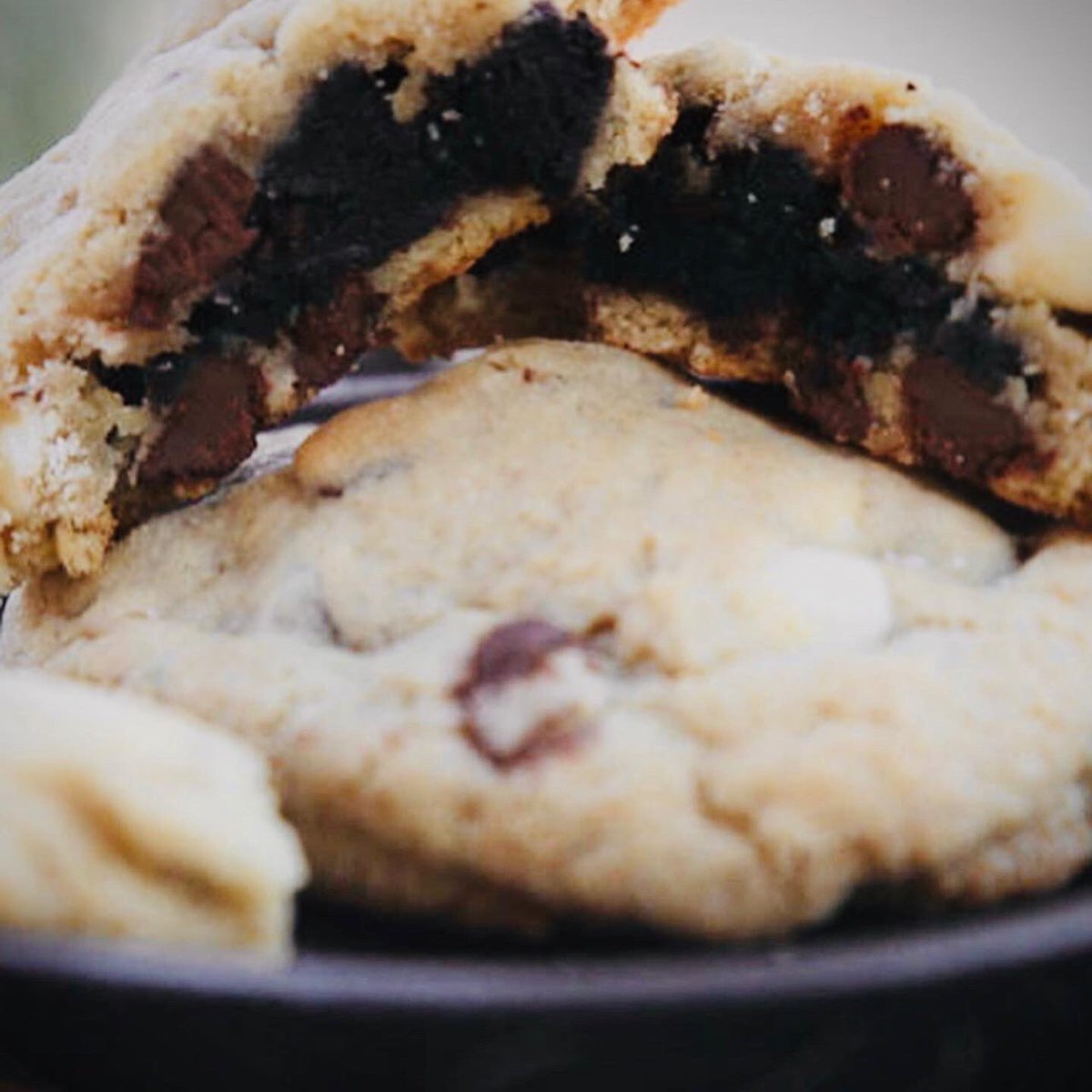 ccookies9's tweet photo. Home-Styled Cooloes Anyone ?
#shopnow #homestyledcookies #jumbocookies #softcookies #cookie #Texas #bestcookiesever #nationwideshipping 🍪🚗

https://t.co/hNIwAc6ZNw https://t.co/iXug17d5Hy