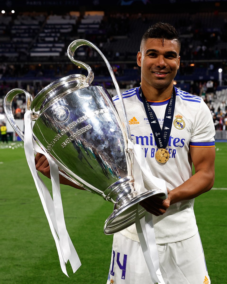 (fan) REAL MADRID FANS 🤍 tweet media