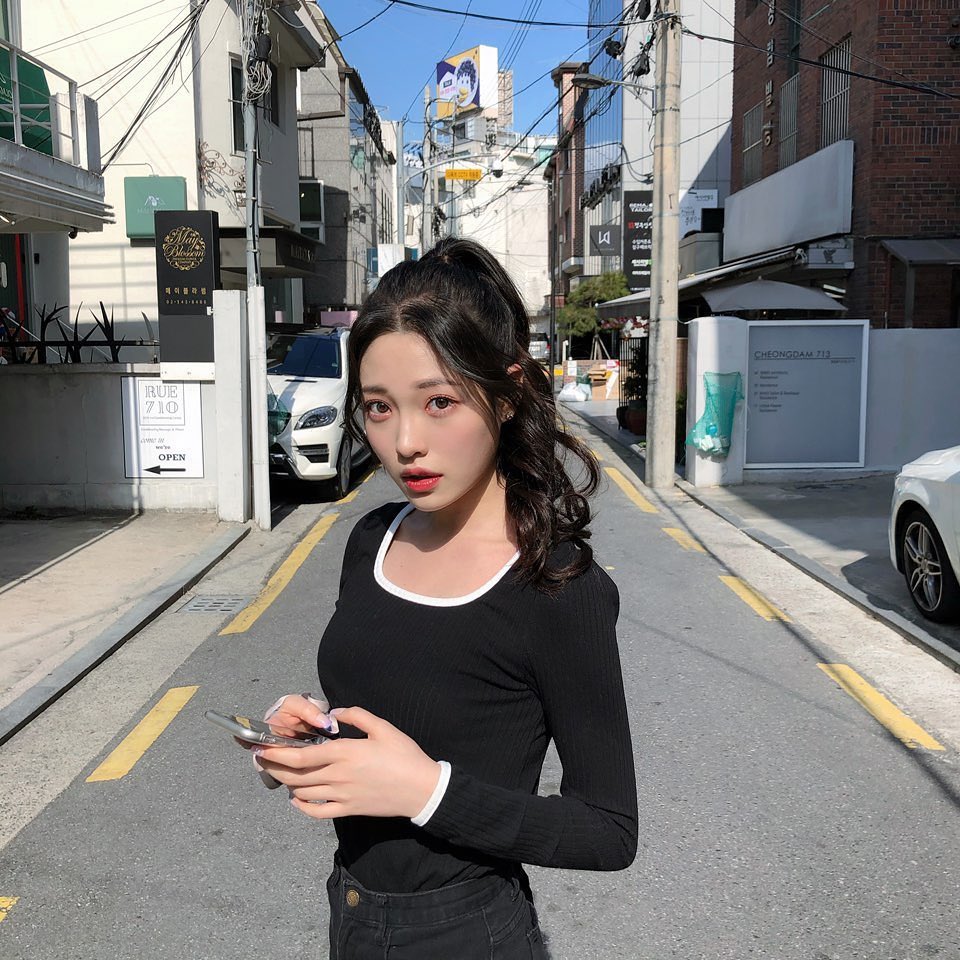 thinkharam's tweet photo. predebut haram will forever remain iconic https://t.co/ZkwSquqUQY