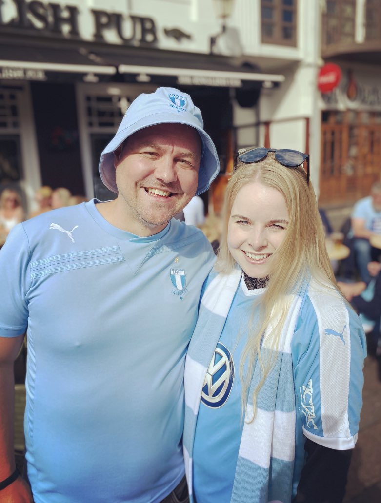 MariaKj1991's tweet photo. Another Fulham fan in Iceland? I’ll pretend to be a Malmö supporter for a night then 🔵⚪️

@connylavin https://t.co/NFFBowFrgu