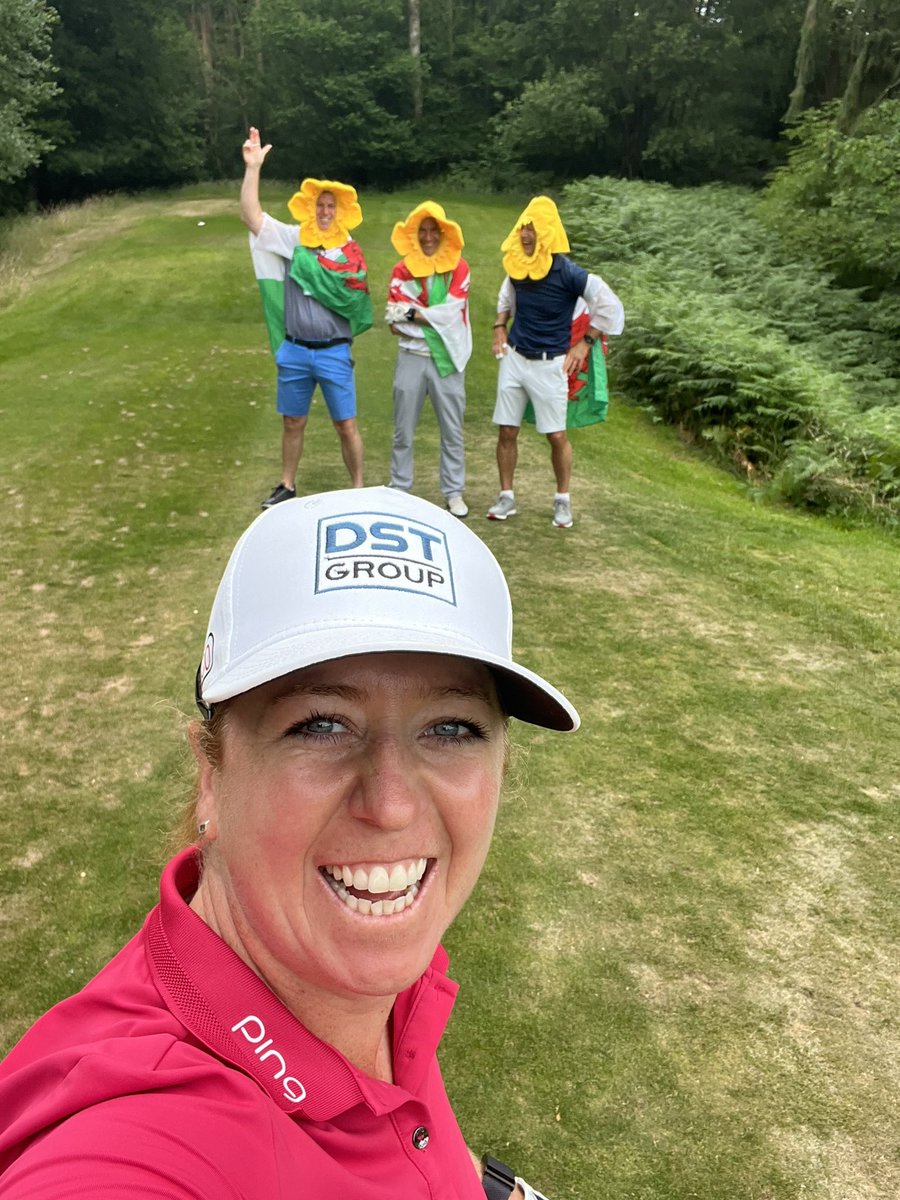 Burkey28's tweet photo. Just a standard @Thrifty_UK golf day with @MartinWThrifty 🌻⛳️ https://t.co/cfVJ4kmsd6