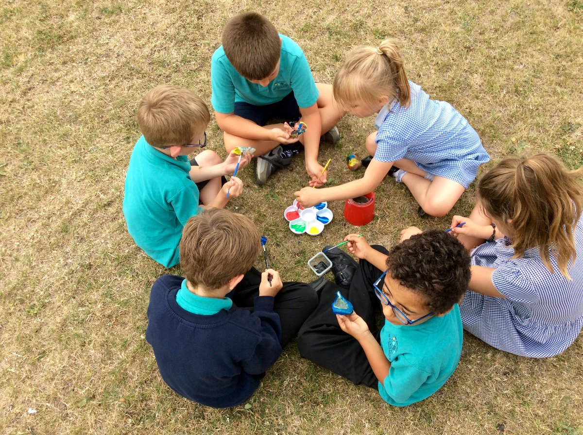 GreenparkKL's tweet photo. Year 3 celebrated #internationalrockday by choosing and then painting their own well-being rocks #wellbeinginschools #outdoorclassroom #newclass https://t.co/DIapbsIUxU