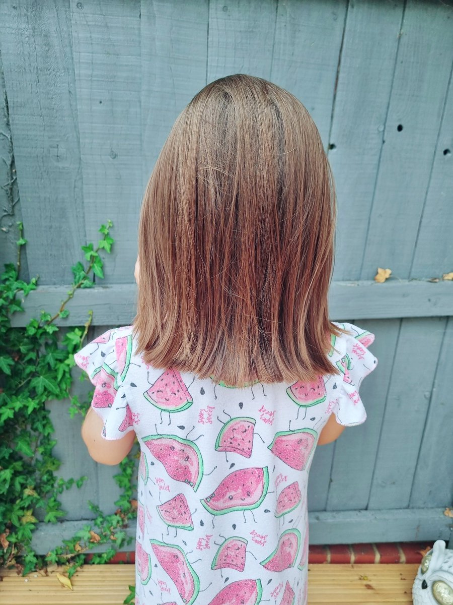 Bobbie-May has been asking for sometime to have her hair cut ✂️ Rather than waste her beautiful hair she has decided to  donate it to the Little Princess trust 👸  
So proud of her 💛 @MrsFoleyKBA @KbaPrimary <a href="/MrAMoody/">Mr A Moody</a> <a href="/nataliahopekba1/">Miss Hope</a>