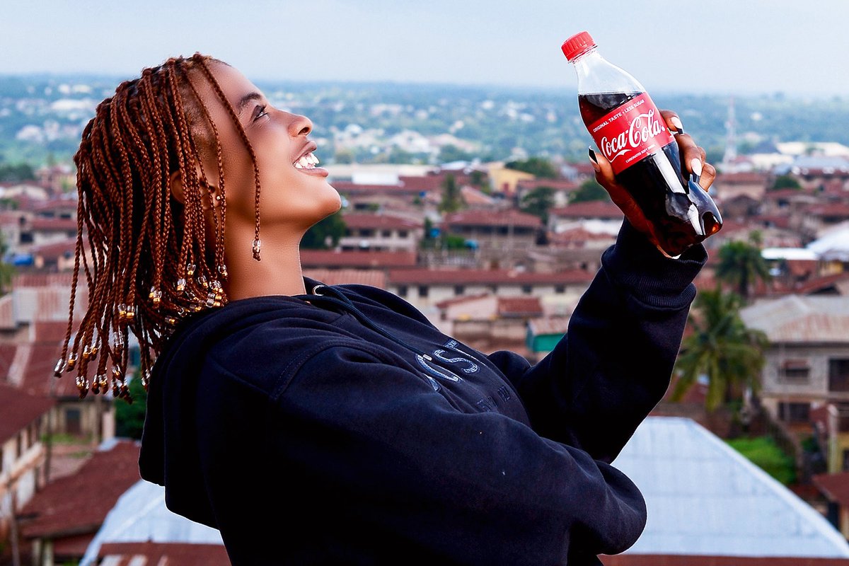 __Meeyah's tweet photo. Drink coke and rest 😚❤️ https://t.co/LkdicAvwe6