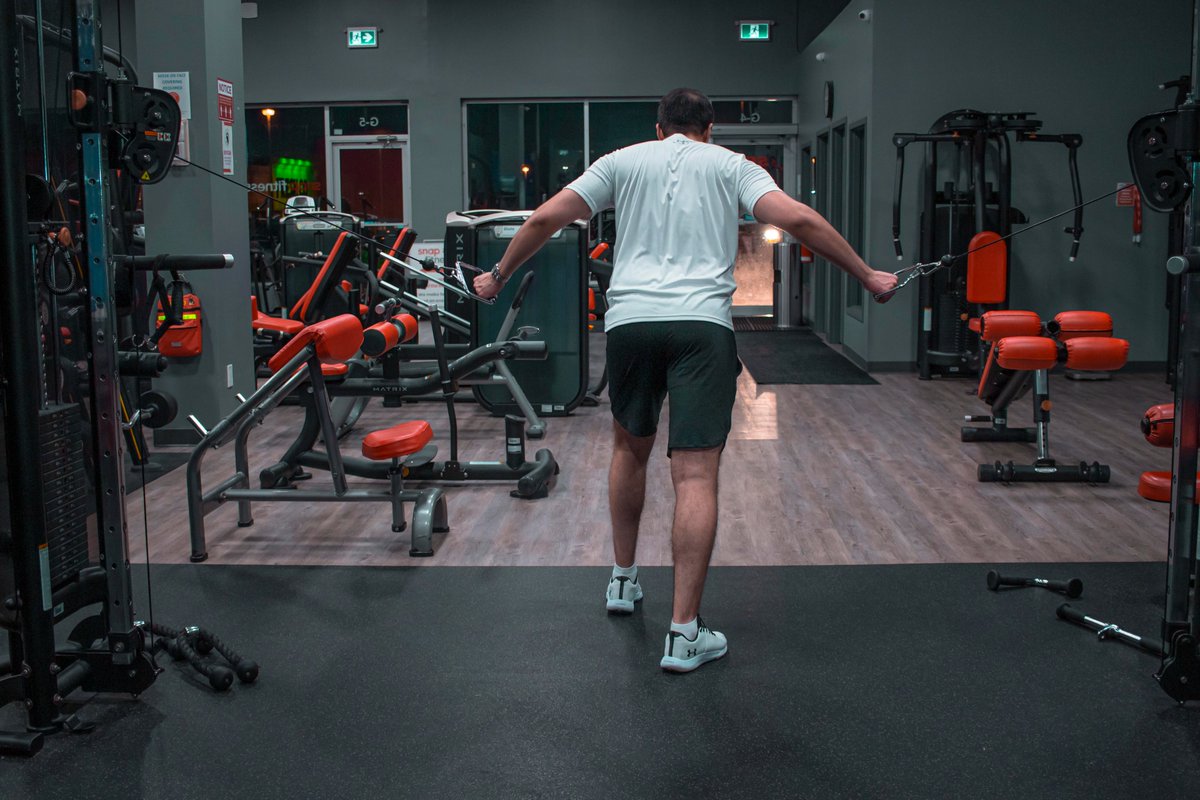AdamoBoccitto's tweet photo. Why do we always get our best smiles when We don't realize the camera. moe tavakoli. snapfitness
. . .
#Boccittographics #lifestyle #gym #fitness #fitnesstrainer #trainer #coach #fitnesscoach #Weights #weightlifting #liftingweights #Lift #Lifting #doyouevenlift #doyouevenliftbro https://t.co/z2Z0DJp803