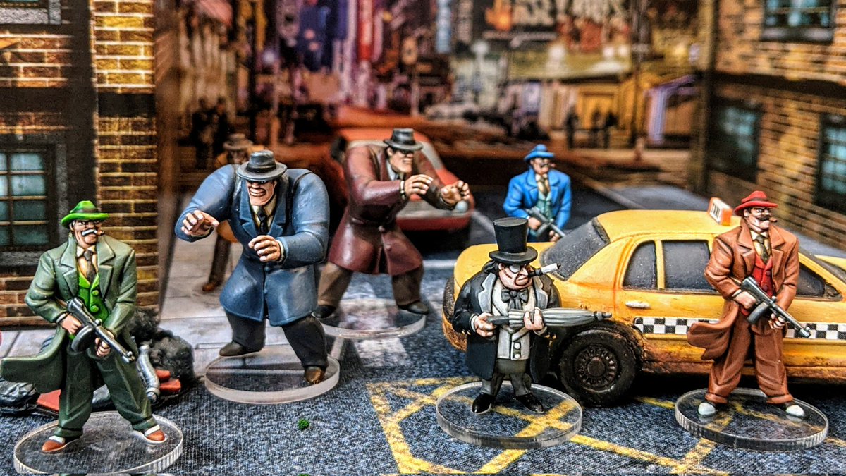 BloodKeep's tweet photo. The final villain in Batman's Rogues Gallery, at least from the core set is none other than the gangster Oswald Cobblepot, a.k.a The Penguin.
#shadowofthebat #batman #augs #idwpublishing #boardgames #idwgames #paintingminiatures #miniatures #painting https://t.co/cVvMAHmvvj