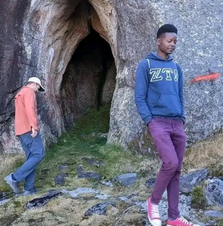 Mbuzi_G's tweet photo. @MusaKhawula Kuyaphithizela nje isphithiphithi🫣🤣🤣 https://t.co/8cdKBVeeW0