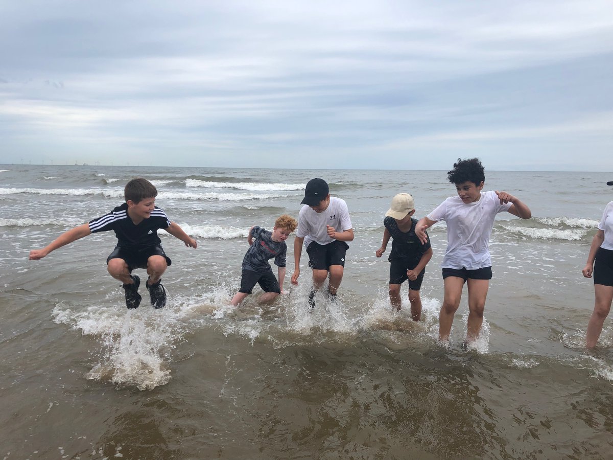Year6TLTPAarch's tweet photo. Caption by Jaxson - “#extraamazing we had a lot of fun! #threejellyfish 😎 @Year6TLTPA @Year6LLTPA21 #WeAreBrightFutures @LimeTreeForest https://t.co/YjmLzOyDxj