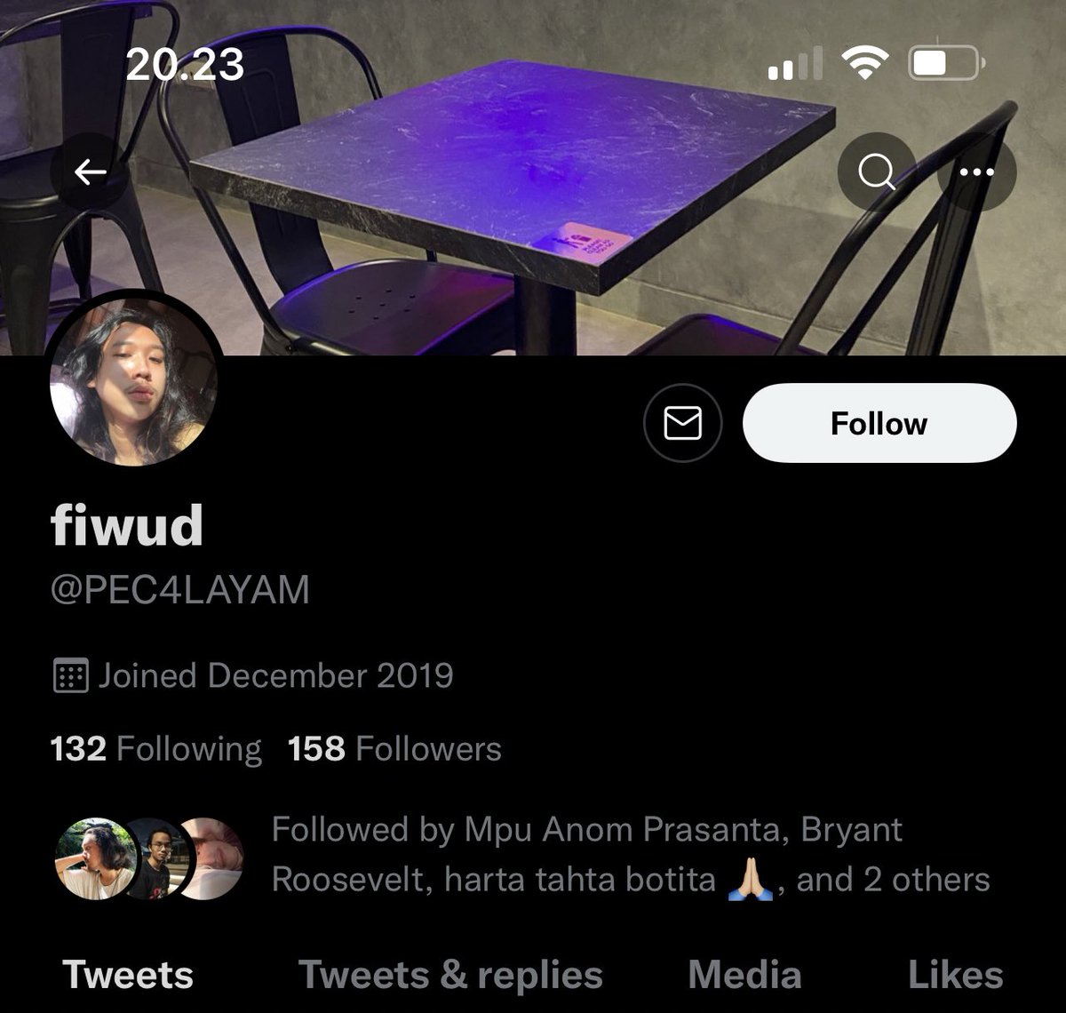 novalauliady's tweet photo. PENCURI

Yaallah @PEC4LAYAM udah numpang di gue sebulan ini, gue kasih makan, gue kasih duit buat jajan. gak gue suruh kerja, cuman diem aja lo di depan tv. 

Kenapa tega banget nyolong duit gue 10 juta? gue kerja pagi sampai pagi lagi, terus ilang gitu aja itu duit 😭😭😭 https://t.co/8upBIn8TF3