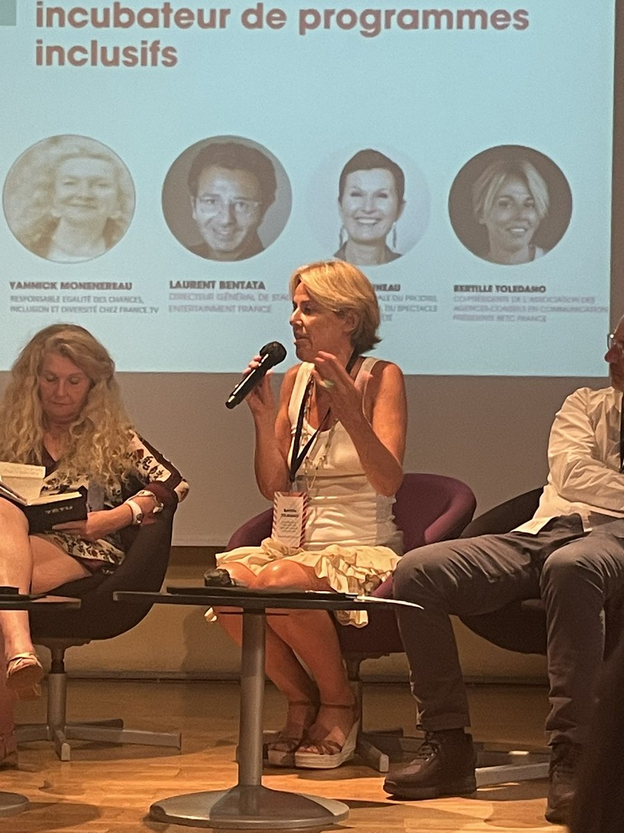 "Notre métier c'est de fabriquer des imaginaires communs" <a href="/bertilletoledan/">Bertille Toledano</a> <a href="/AACClive/">AACC Live</a> #ForumInclusionEco <a href="/BETCParis/">BETC Paris</a>