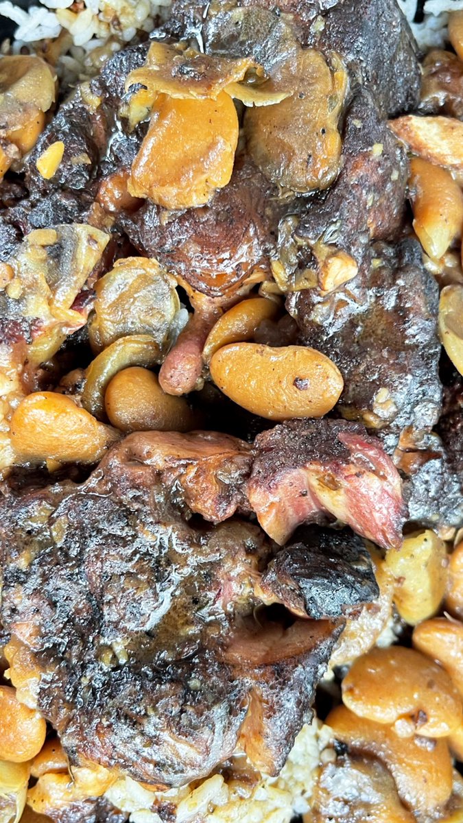 rasheedphilips's tweet photo. Serving up Smoked Oxtail at this saturdays Birthday Bbq Bash at @PontoonBrewing 1PM @PhilipsBarbeque https://t.co/1zrbod9KNa