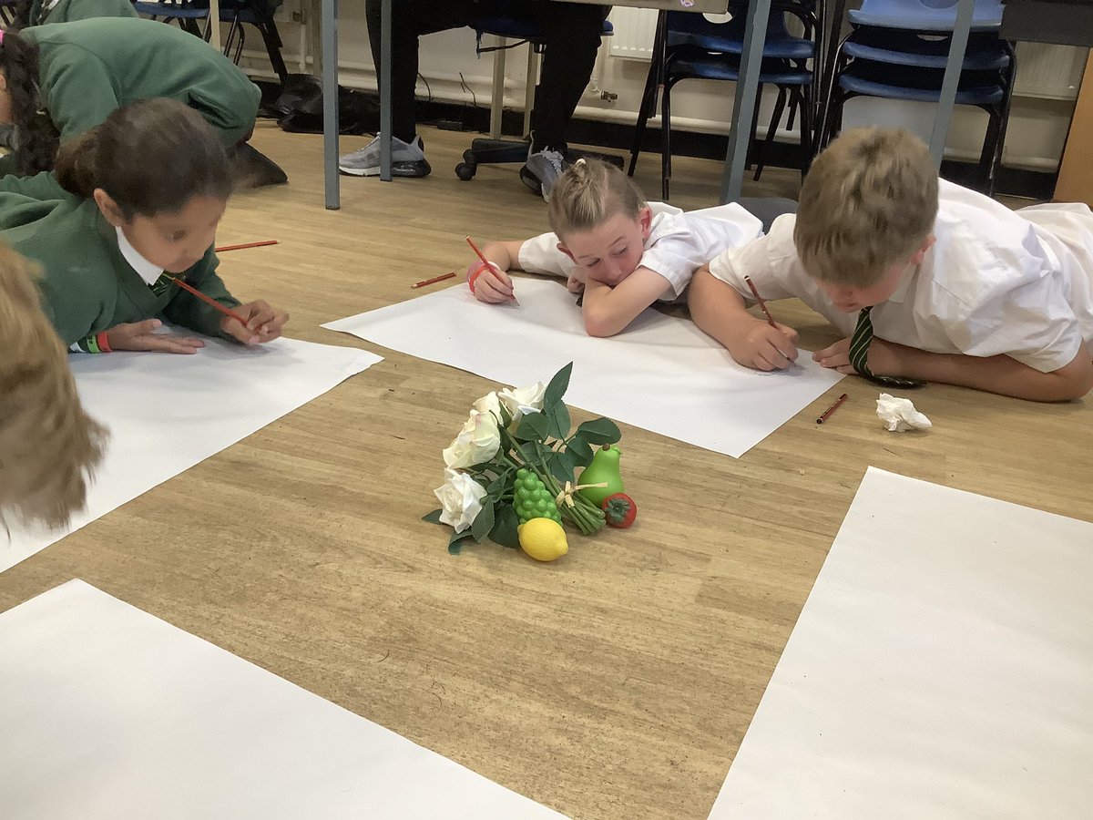 PeelParkClass18's tweet photo. Finishing off the day with some mindful drawing ✍🏻 https://t.co/JOUvycmUH3