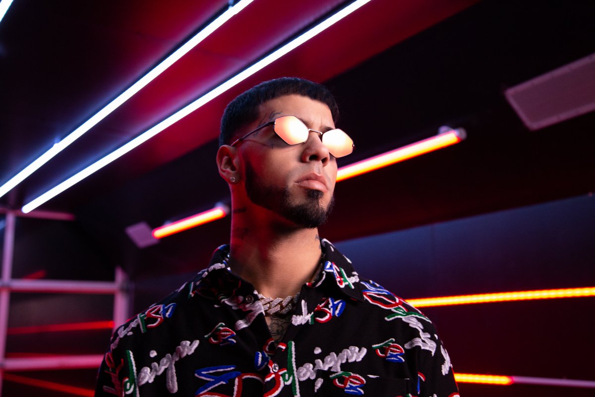 Hawkers feat. Anuel
Real hasta la muerte 
- 
🕶: HAWKERS X ANUEL - LIMITED VUDOO RUBY
-
Limited Edition Collection 
#HawkersFeatAnuel