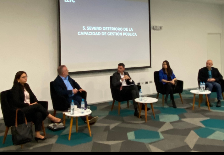 NamiCard's tweet photo. Hoy analizamos el 1er. año de presidencia de Castillo y su impacto en los negocios del Perú en un panel con @alvarezrodrich @denisserolivari @patriciarojasmo @arkadin1 y moderado por @JavierRosado76   #LYCPerú https://t.co/TO78uM1e3E