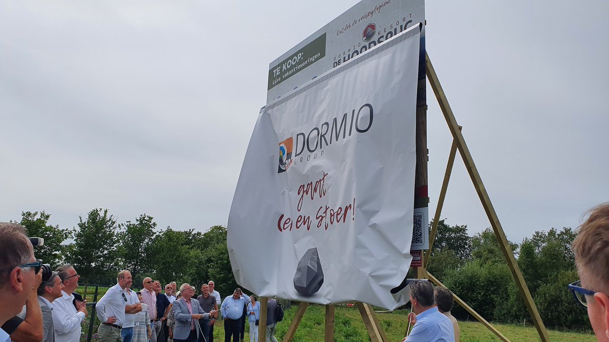 Astrid Crum (@astridcrum) on Twitter photo Onthulling bouwbord Dormio Resort de Hondsrug. Opening eind 2024, dan goed voor 100.000 overnachtingen en 40 fte. Mooie 4 sterren aanwinst voor Drenthe. Succes met de bouw <a href="/Dormioleisure/">Dormio Group</a> Onthulling bouwbord Dormio Resort de Hondsrug. Opening eind 2024, dan goed voor 100.000 overnachtingen en 40 fte. Mooie 4 sterren aanwinst voor Drenthe. Succes met de bouw <a href="/Dormioleisure/">Dormio Group</a>