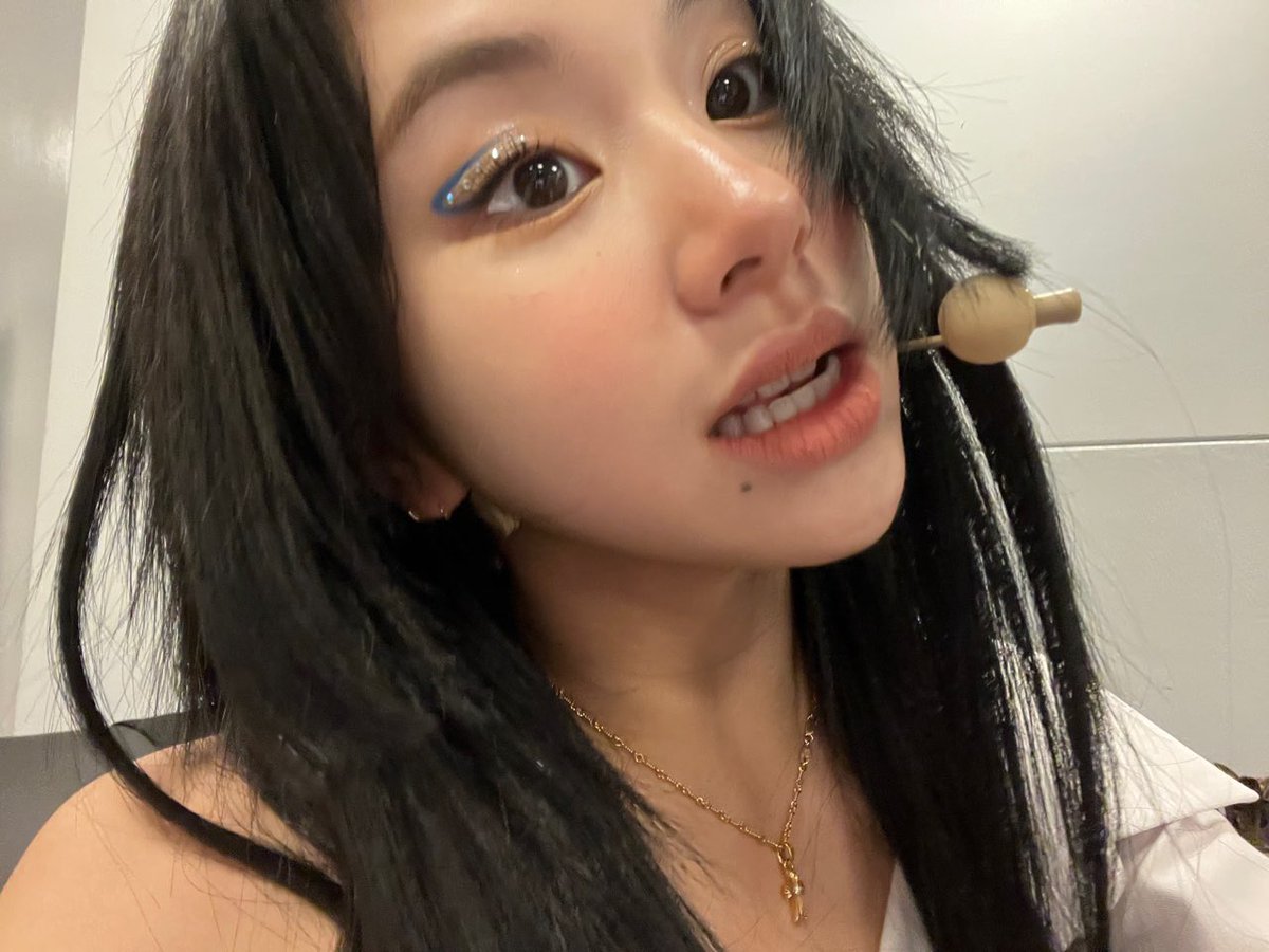 chaeyounghours's tweet photo. https://t.co/Geo2ScuOfx
