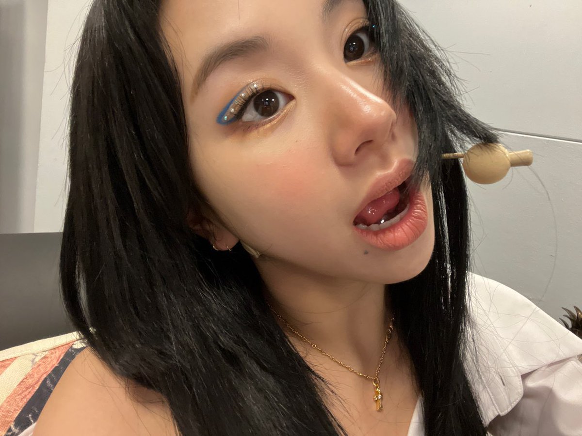 chaeyounghours's tweet photo. https://t.co/Geo2ScuOfx