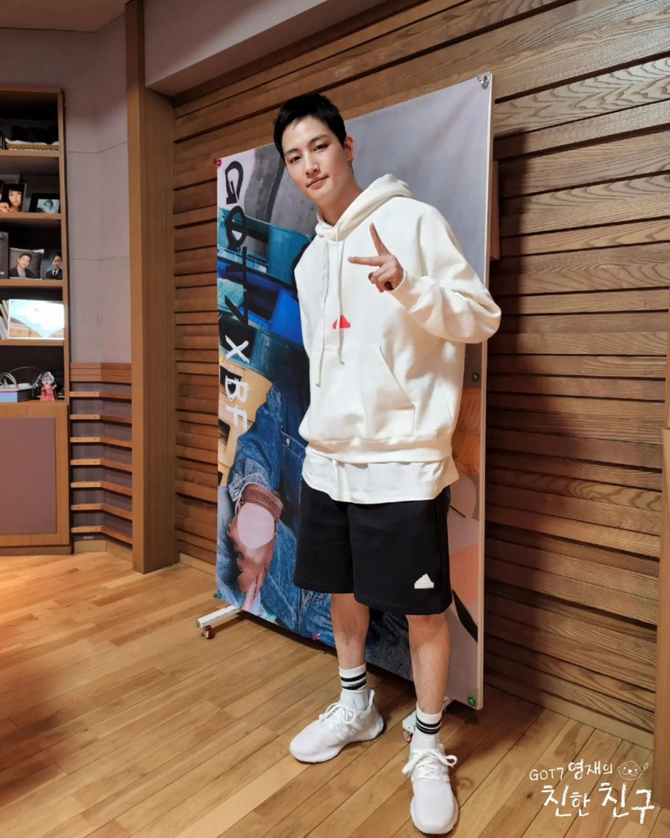 ~ 뿐니 ♡🤍 tweet media