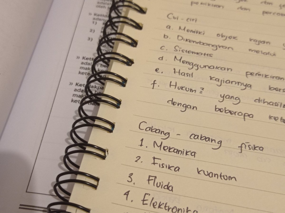 hournotes's tweet photo. — ✩✩ 12/07/22 

Hari ini belajar fisika, sedikit aja buat pemanasan wrwrwrw. Cukup bikin pusing sedikit 🤯. Malam ini mau tidur cepet karena besok ada tes di sekolah. Good night all, rest well ♡♡!! https://t.co/O2L2ZKZfLS