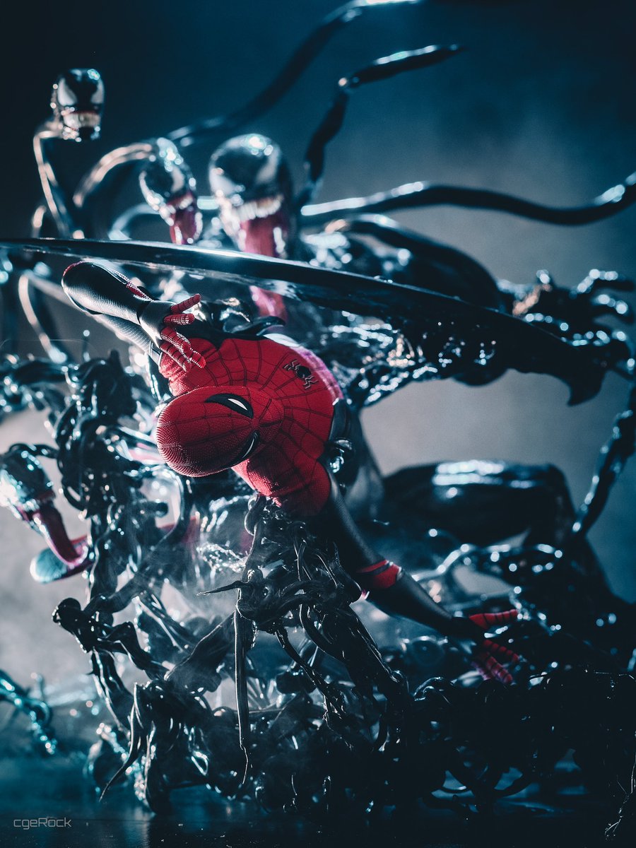 RT @cgeRock_tw: Spider-Man vs Venom
#HotToys #MARVEL https://t.co/KSnFbcIDwB