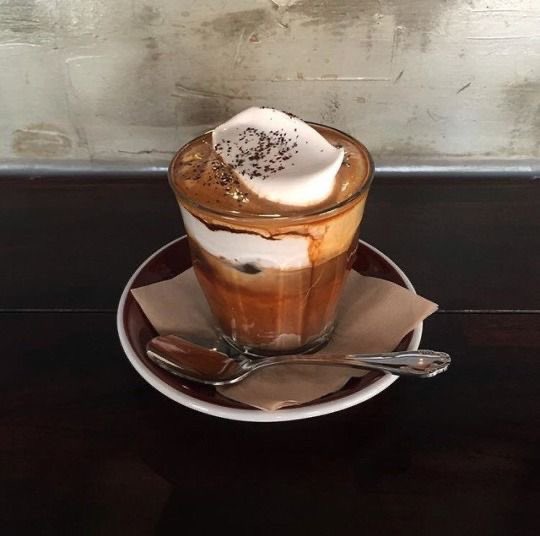 fromkyahseyes's tweet photo. Coffee runs. https://t.co/iheRKV7O26