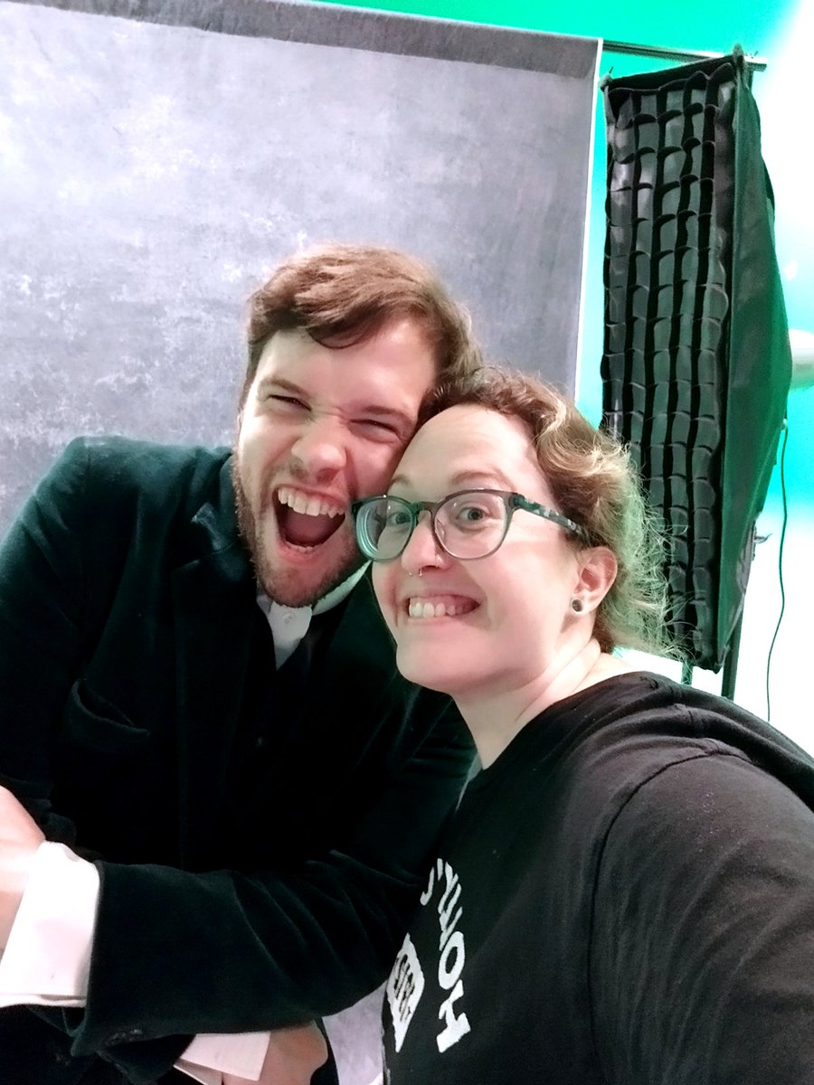 makeupwithindie's tweet photo. Omg I met @realwelshviking 😂😂😂😂 so nice to see you after so long Jimmy!!! Let's hang some time dude! https://t.co/xlFbZ5BGTQ