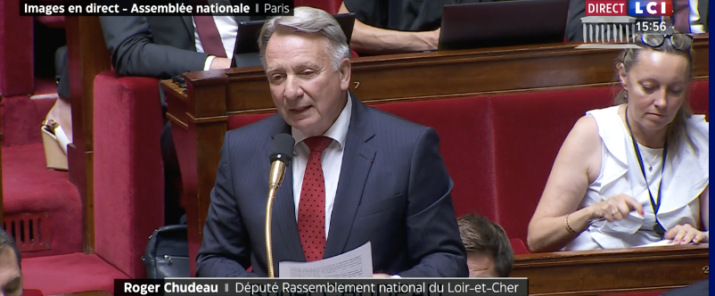 tcabarrus's tweet photo. Au député #RN #RogerChudeau, #PapNdiaye sur l'#ecole, entend donner "les mêmes chances à chacun", "dédoubler les classes en #CP et #CE1", et renforcer la #laicite" https://t.co/fyoTiQNz2h