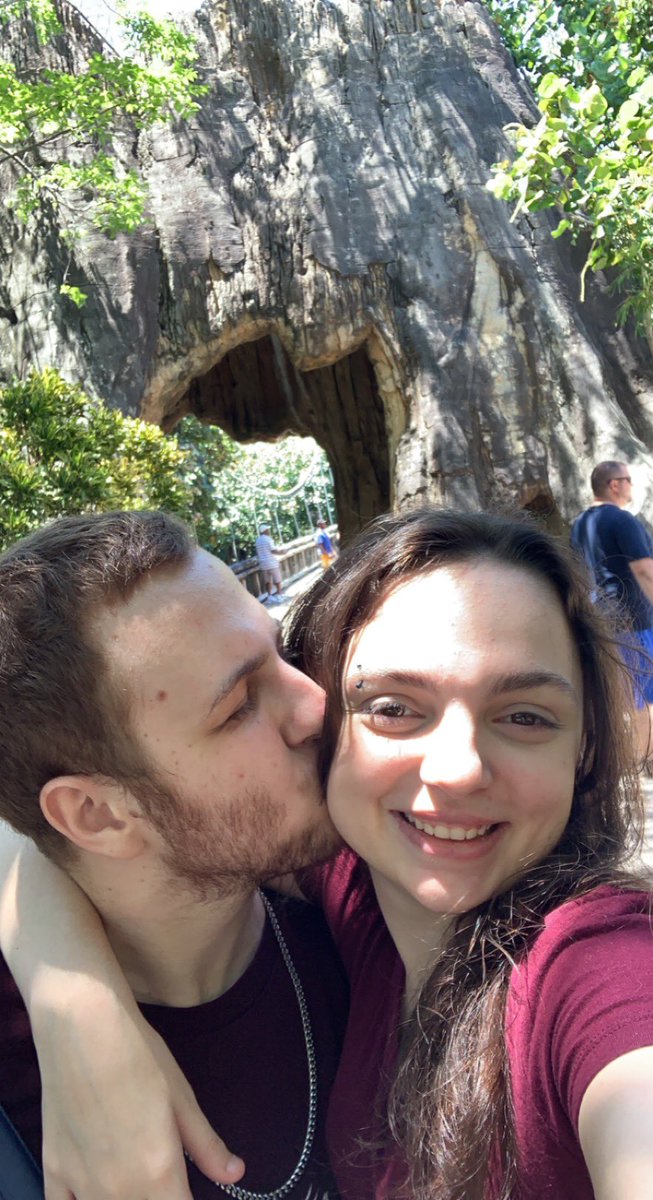 BatGalaxyy's tweet image. How it started vs how it’s going trend.
(He lied he’s actually radiant) @SingularityCS