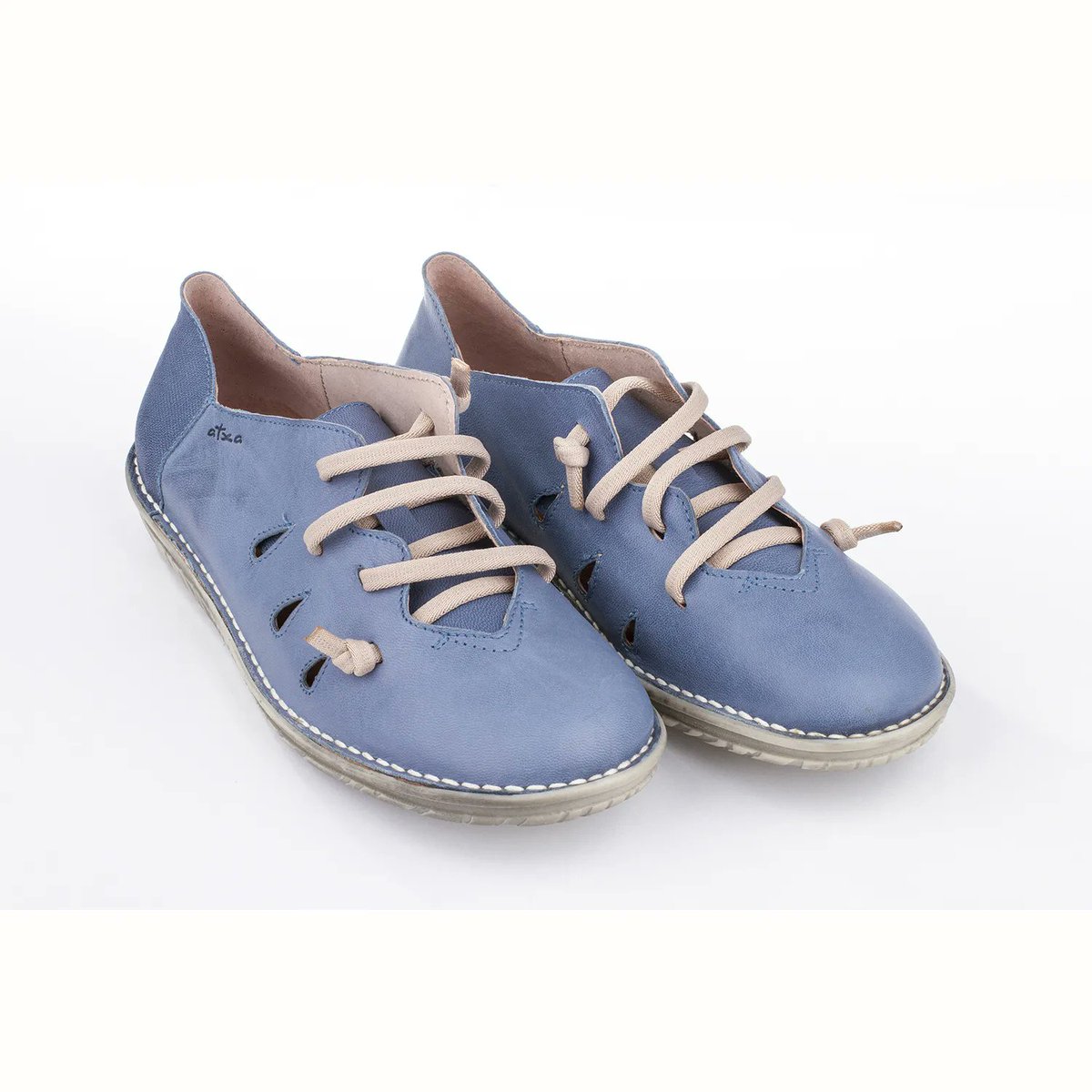 maistendencia's tweet photo. [ 🛍️ ]  Zapato Subido Piel Elástico Atxa 

🛒 https://t.co/p9mzrxwrBc vía @maistendencia

#maistendencia #zapatosmujer #modamujer #Atxa https://t.co/xa48rHSjNr