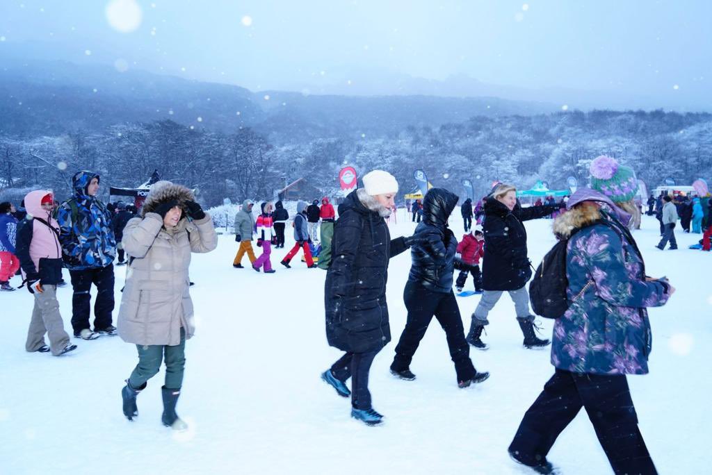 legismmartinez's tweet photo. Este evento se consolida en el calendario fueguino con el acompañamiento de la Dirección Nacional de Fiestas Nacionales y Eventos.
#FiestaDelInvierno❄️
#MyriamMartinez https://t.co/bvOcHUWluN