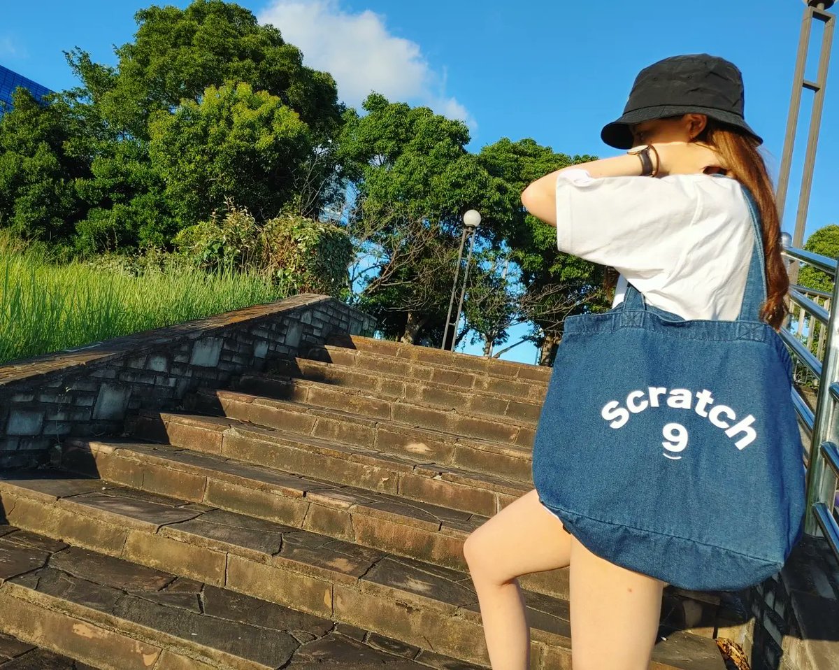 FRONTLINE_Ryoma's tweet photo. Scratch9(スクラッチナイン)
ニューアイテムが登場!!
Tシャツ、キャップ、トートバッグなど、フェスやイベントで活躍するアイテムが盛り沢山!
是非チェックしてね🔥
↓↓
https://t.co/XE47AdijwA
7/20(水)23:59までにご予約で、
最速お届け🚚
#scratch9
#ストリート系男子
#ストリート系女子 https://t.co/auTaA2VUle