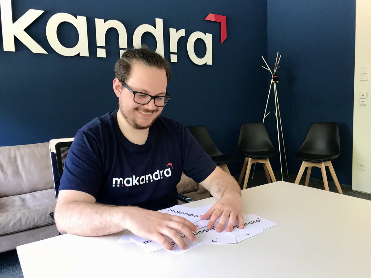makandra_de's tweet photo. Heute war Stefan, einer unserer Ops-Mitarbeiter, unsere #Glücksfee. 🧚♂️
Er hat die Gewinner:innen unseres Gewinnspiels der Jobmesse Kontaktpunkt in Konstanz ausgelost🏆
Herzlichen Glückwunsch an alle Sieger:innen! 🎁
#jobmesse #makandra #makandrakarriere #kontaktpunkt #musikbox https://t.co/o75sU8hbGy