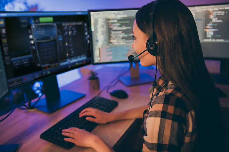 shield_journal's tweet photo. @EComm911_info, a B.C.-based emergency communications centre, is anticipating one of the busiest summers on record for emergency services &amp; #FirstResponders. Their 'Help us Help' campaign appeals to British Columbians to use 911 responsibly this summer. 

https://t.co/a4yc9nzdek https://t.co/obZxQe0Xzc