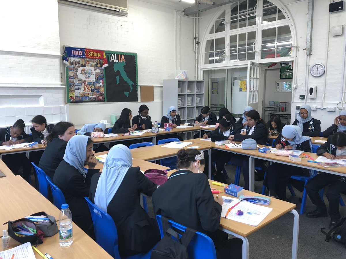 Sarah Bonnell School tweet media