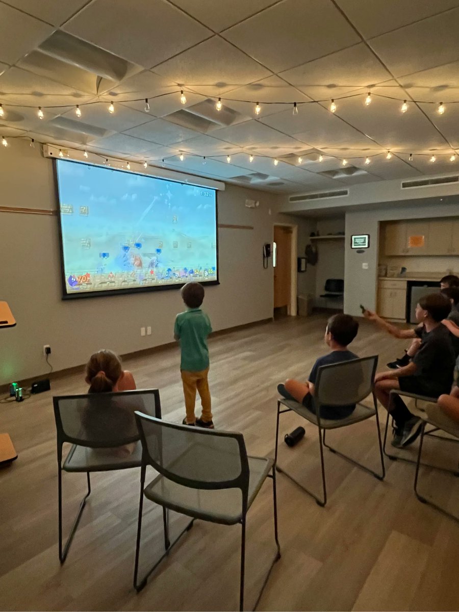 cnsflibrary's tweet photo. Super Smash Bros on the Nintendo Switch yesterday! 🎮 #cutchoguenewsuffolkffreelibrary https://t.co/SJ4vw6OBcP