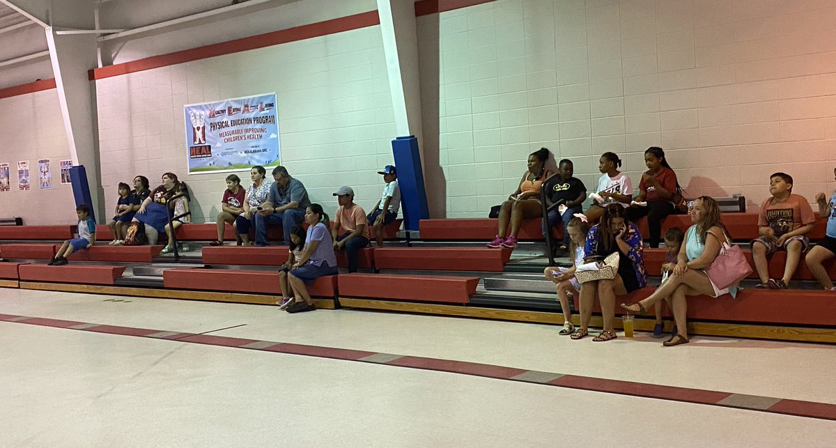Ngdavisbobcats's tweet photo. Meet the Principal with Dr. Agnew was a success! Thank you to the families and community members who came out. Looking forward to a great new school year! #buildingbobcats https://t.co/mls5mcvYmE