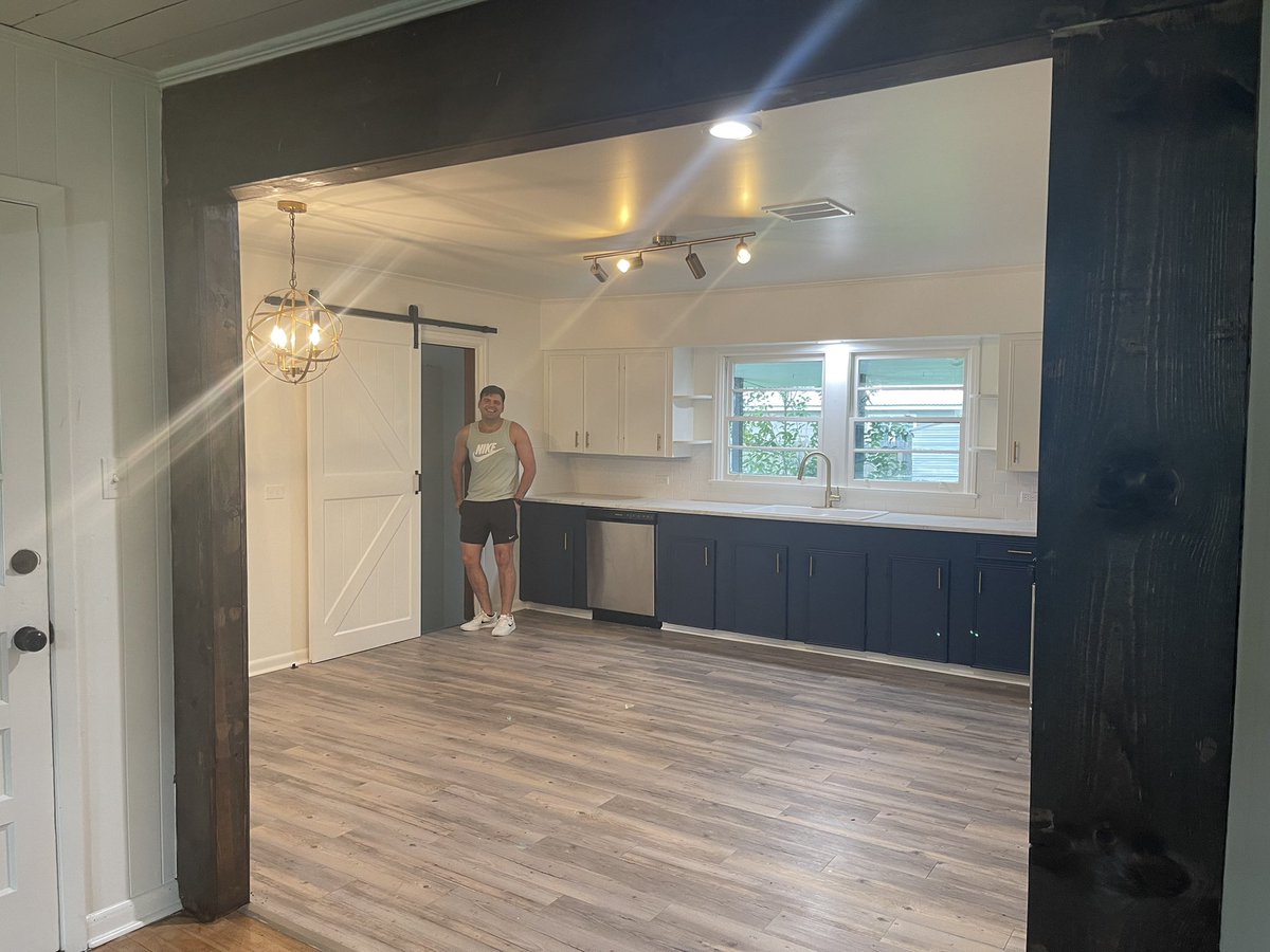hunter_hebert's tweet photo. Let the new chapter begin 🏡#2 https://t.co/T6PUGfhbXh