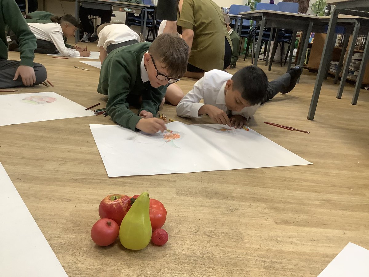 PeelParkClass18's tweet photo. More from our drawing session ✍🏻 https://t.co/N3AyWbNnyp