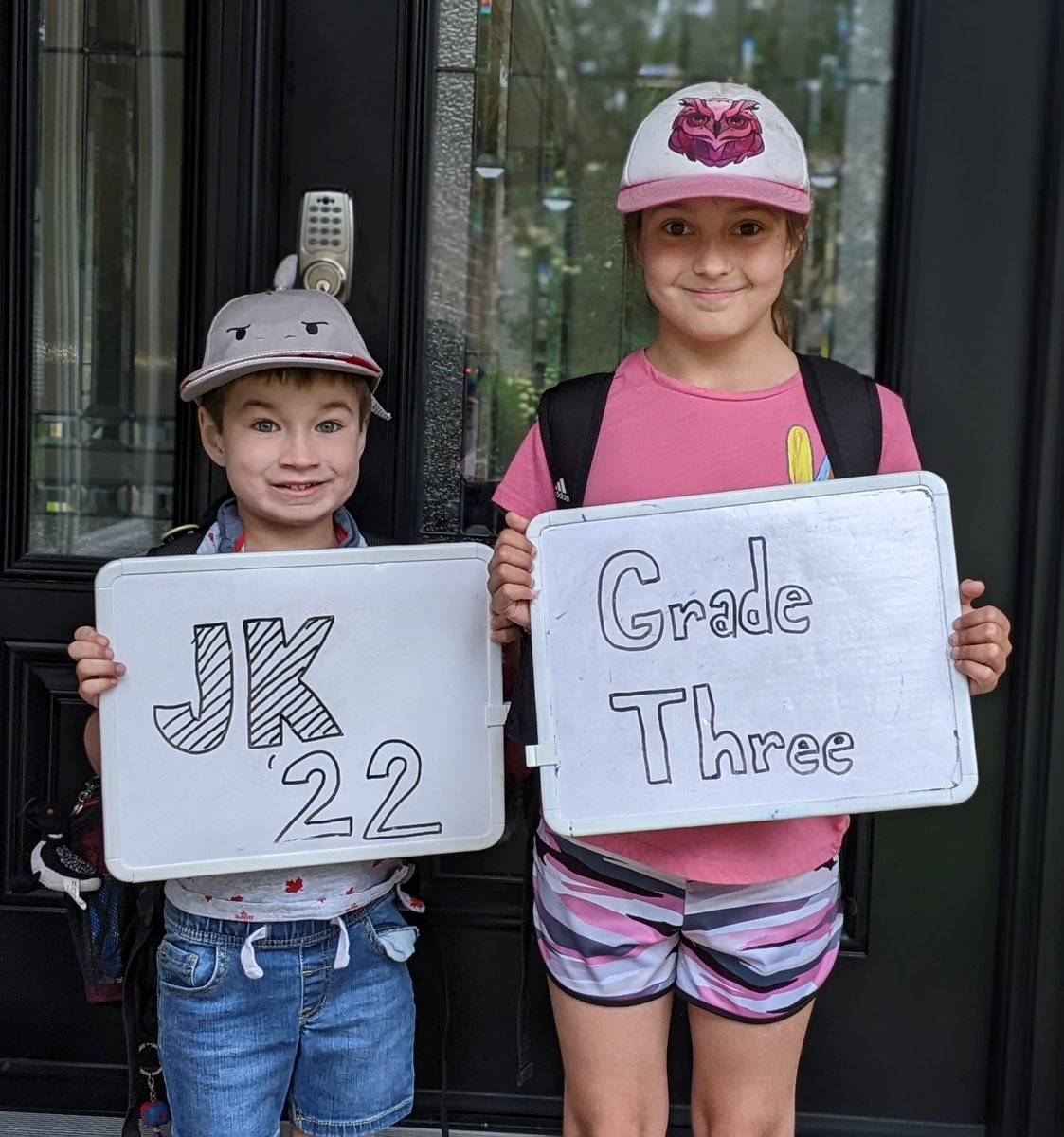 What a way to finish off the school year, school dismal load up and take off to Toronto and hit up Wonderland, the Zoo, and museum of Science. A busy 31/2 days.