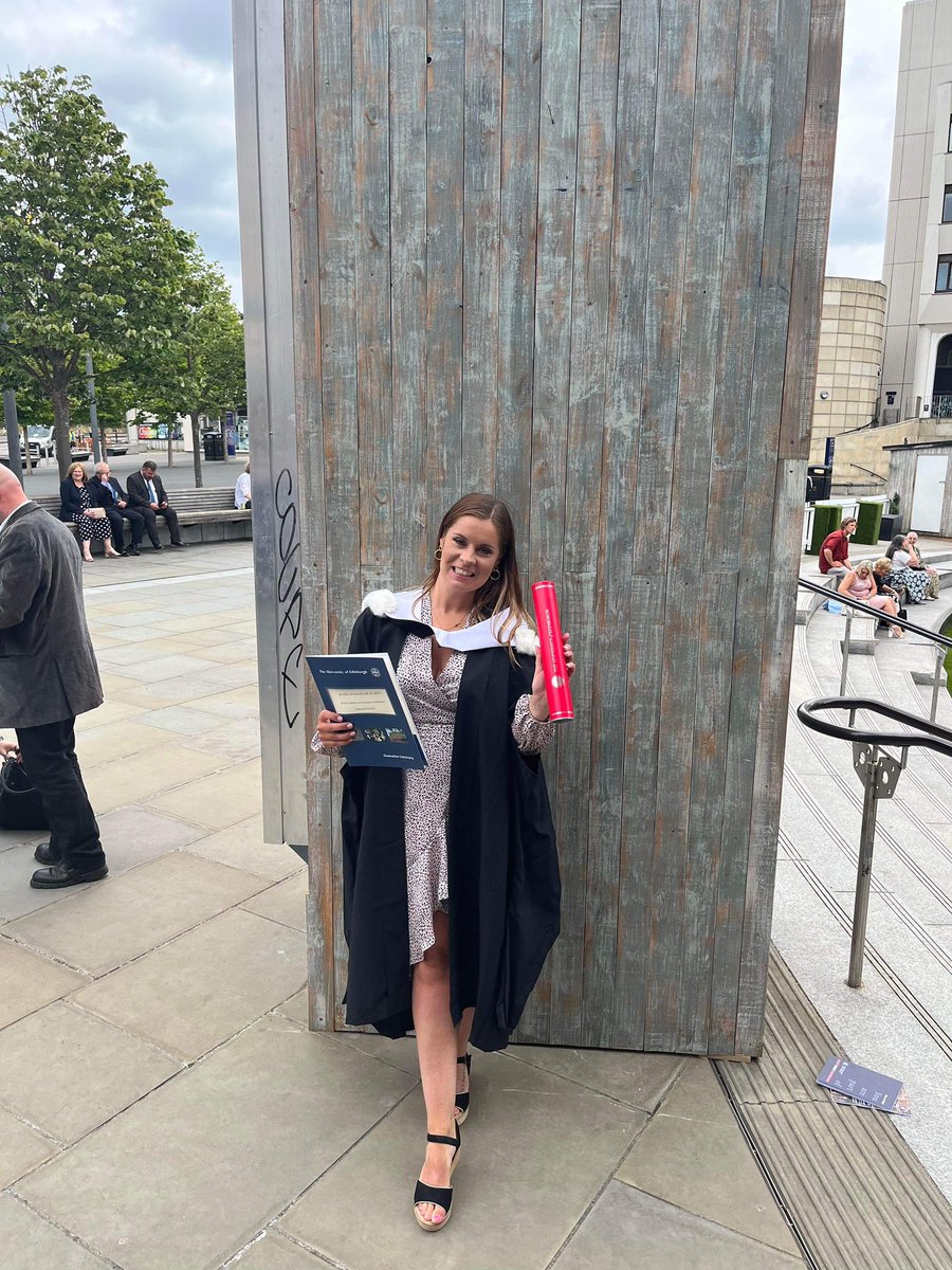 AmandaPatrickKW's tweet photo. A day of celebrations👩‍🎓 today I graduated from Edinburgh University with a BA in Childhood Practice 🎉🥂  Also congratulations to my fellow Falkirk Bairn @Lham_92 💕 https://t.co/oZUNeApHXQ