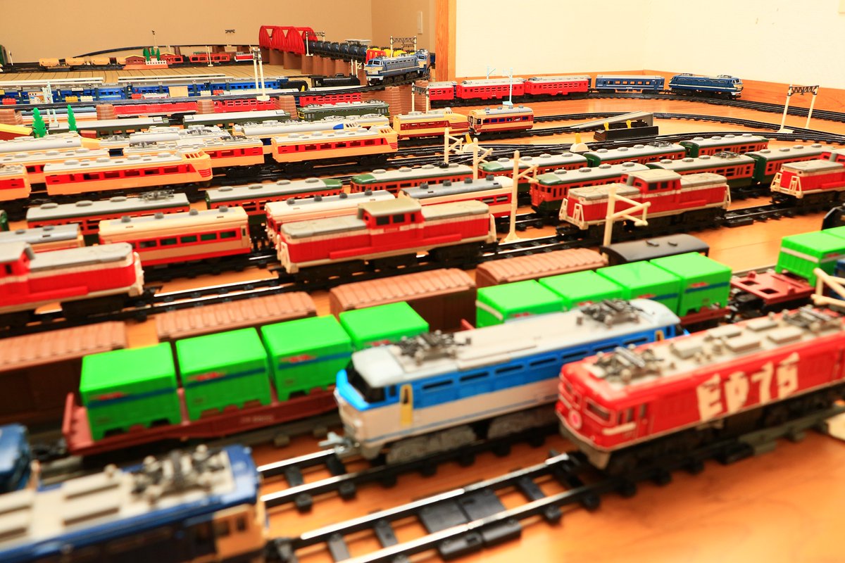 KatsumiT90's tweet image. 懐かしのスーパーレール😀
おもちゃを改造して楽しんでます😊
#スーパーレール #TOMY #FM5