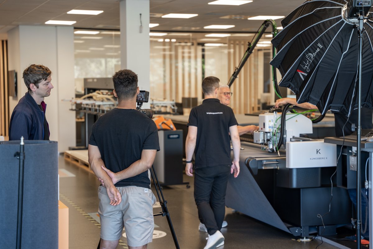 kongsbergpcs's tweet photo. Over the last two days, we've been filming some BRAND-NEW Tips &amp; Tricks videos of all the latest Kongsberg PCS technology. Make sure to keep an eye out on our social media pages. 👀
#KongsbergPCS #DigitalCutting #CuttingTables #PoP #SignAndDisplay https://t.co/sgV6aRZZFl