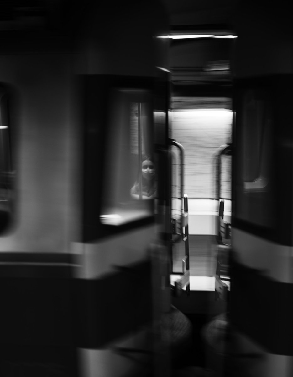 andrewrmyers1's tweet photo. The ghostly figure of the Boston T. Boston 2022
.
.
Copyright Andrew Myers
.
#streetphotography #leica #leicam #street #photography #PhotoOfTheDay #lensculture #bnw https://t.co/VUaDVSHOV9